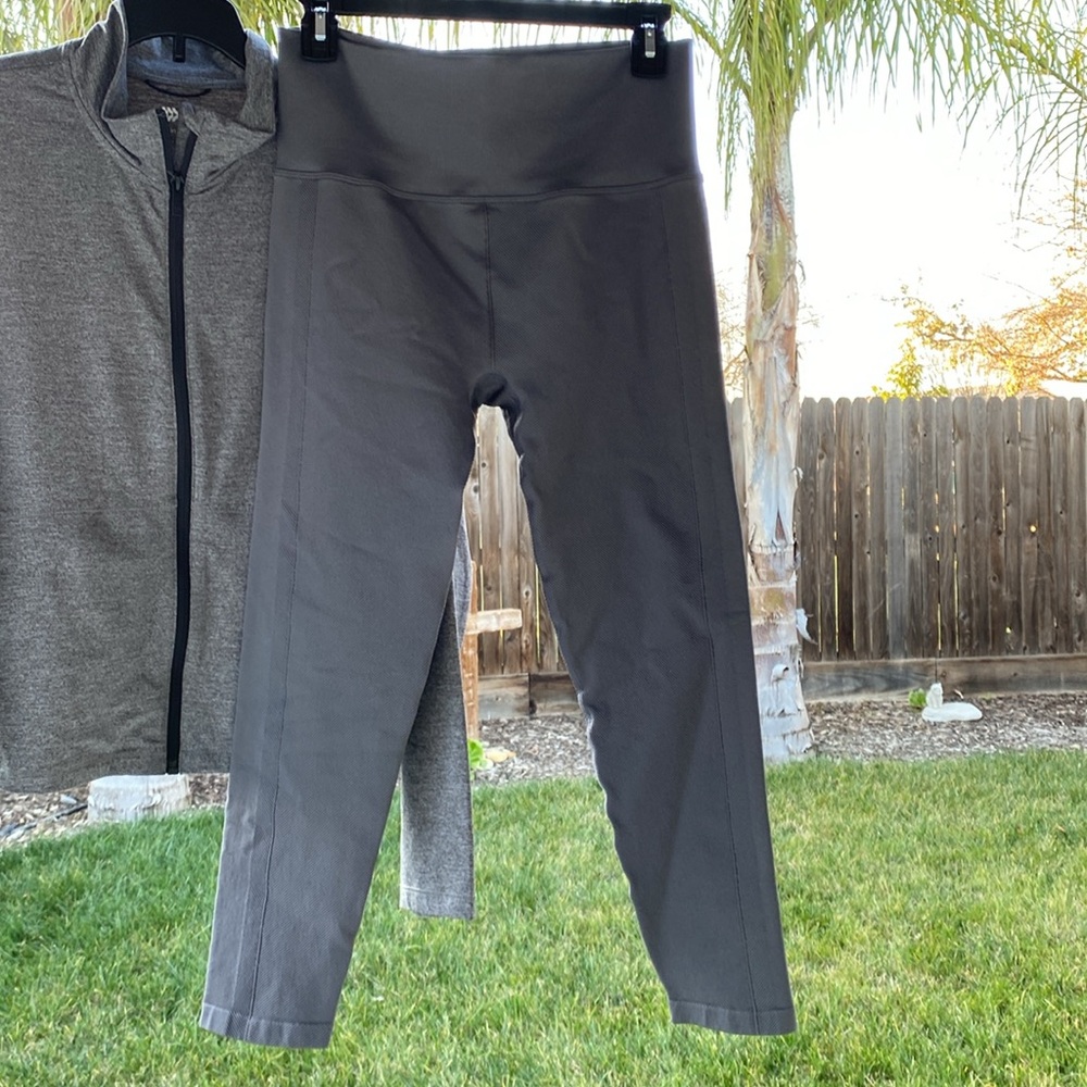 Zella Gray Activewear Set - Picture 2 of 6